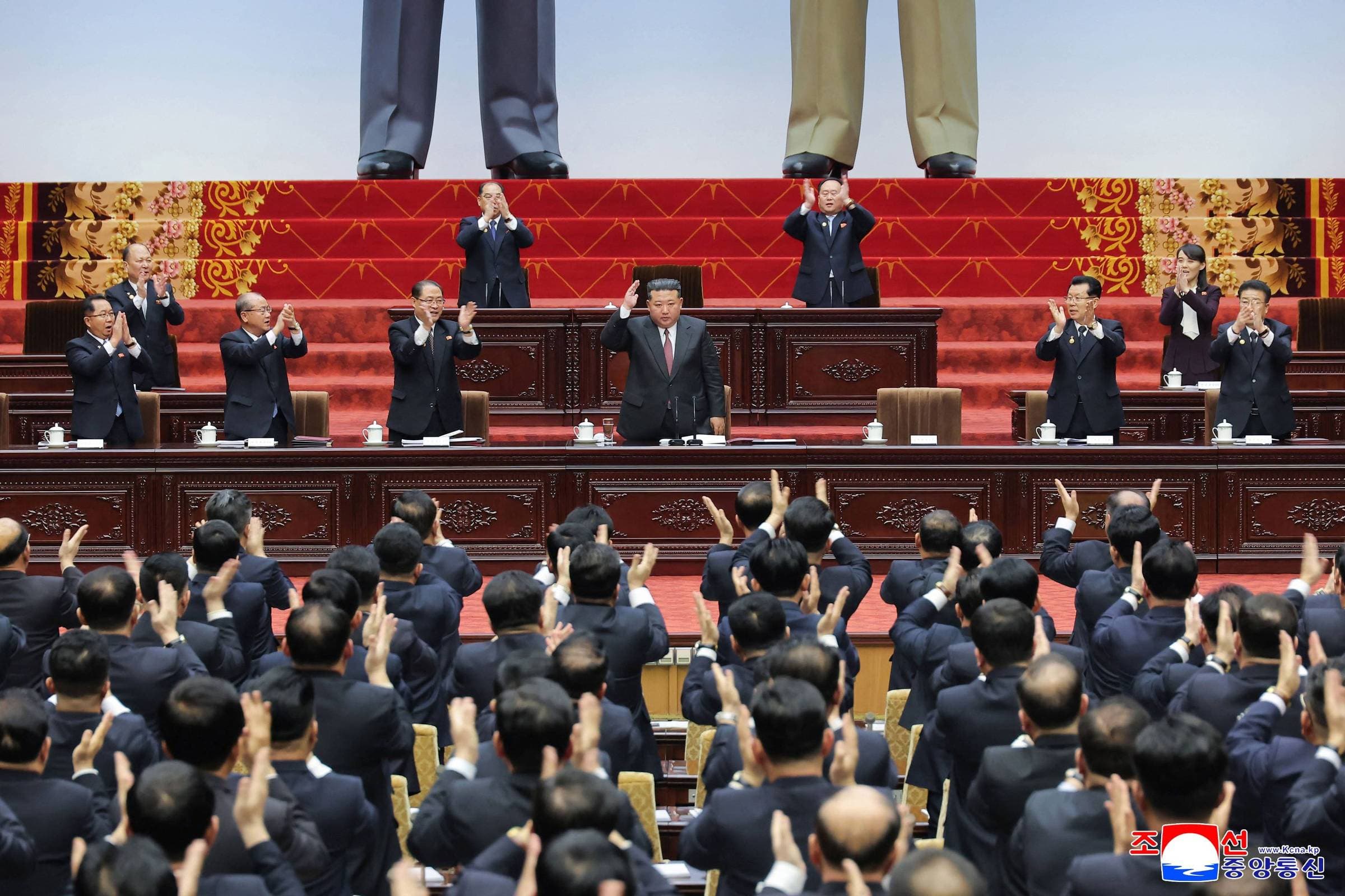 Coreia do Norte endurece posicionamento e retira de Constitui��o refer�ncias � unifica��o com Sul
