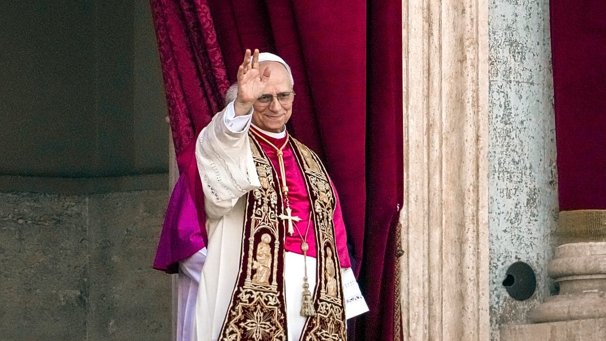 Leo XIV, Pope's anniversary in Pompeii and Naples: 'We cannot resign ourselves to death'
