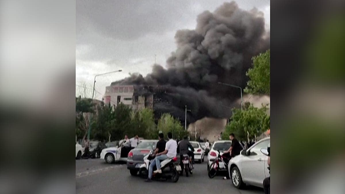 Eight killed in Iran shopping centre fire as probe targets builder