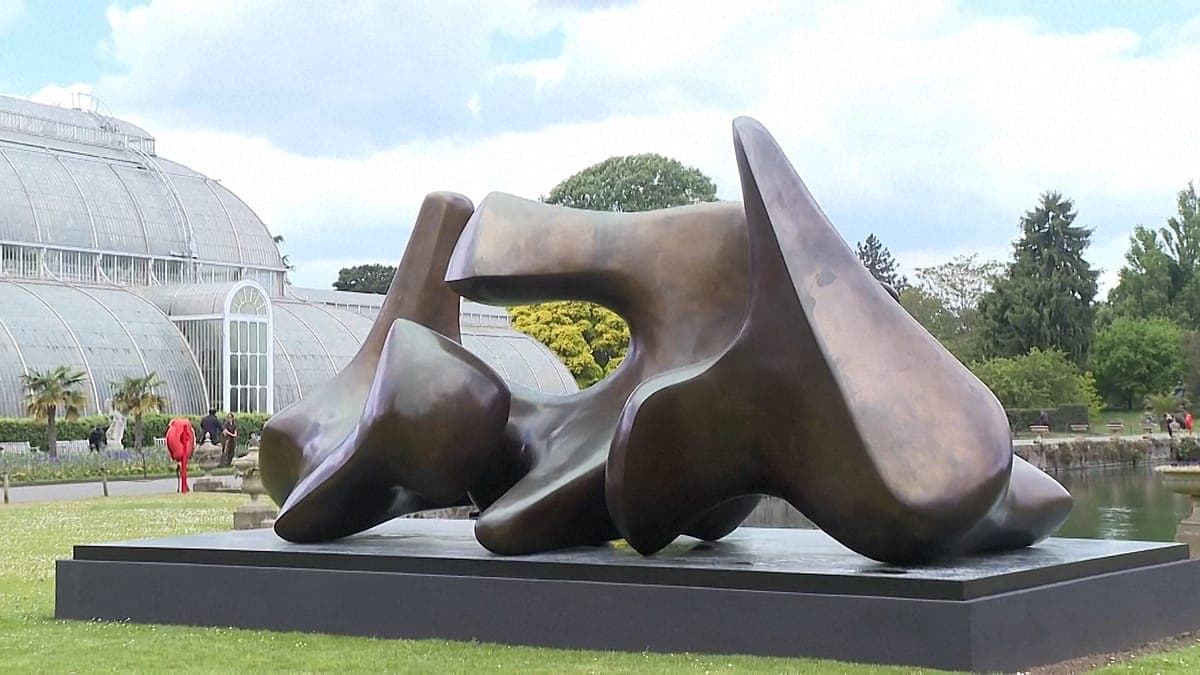 'Monumental Nature': Giant Henry Moore sculptures take over London's Kew Gardens