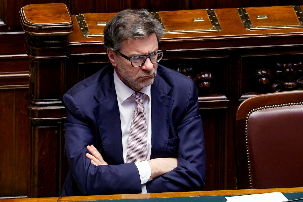 Patto di stabilità, la frenata di Giorgetti: «Chiediamo flessibilità all’Europa, ma ricordiamoci che un paese indebitato non è libero»