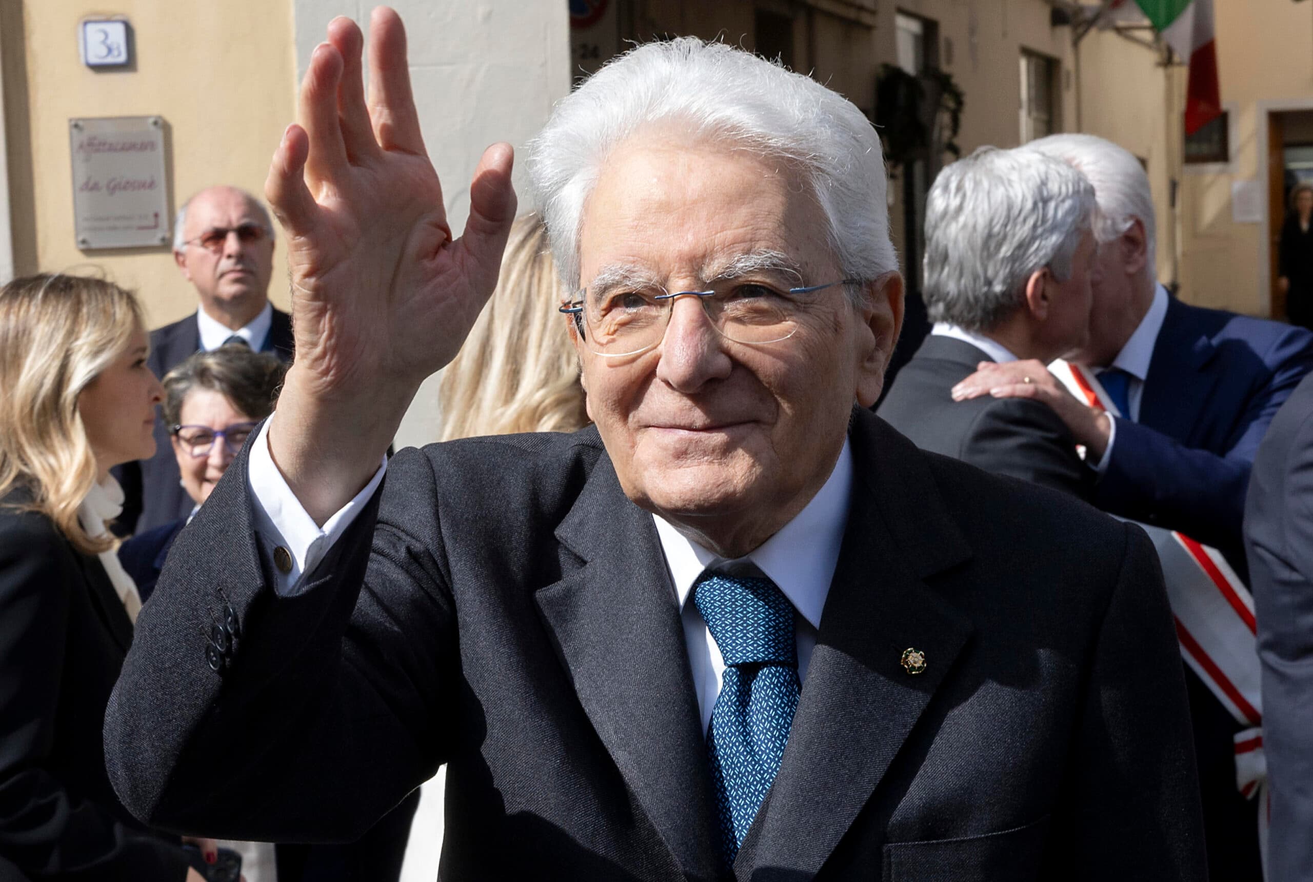Il Quirinale ha 5 milioni in più da spendere, ma si lamenta: «pochi rispetto all’inflazione». Mezzo milione extra ai collaboratori di Mattarella