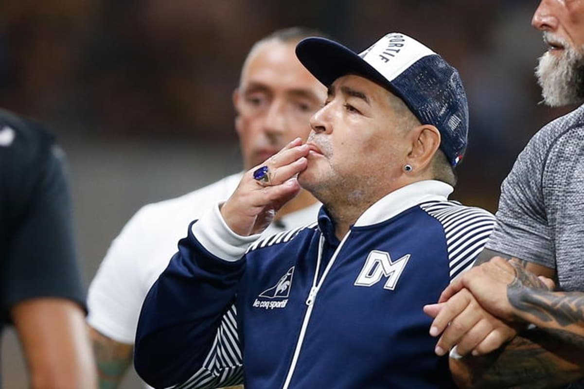 «Maradona? Era narcisista e aveva un disturbo bipolare»