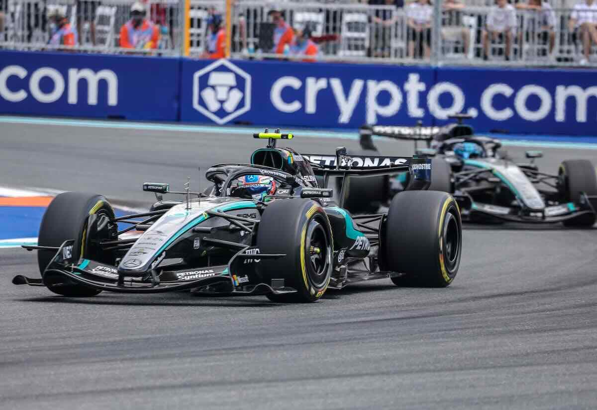 Formula 1, Kimi Antonelli da sogno: trionfa anche a Miami e conquista la terza vittoria consecutiva. Disastro Ferrari nel finale